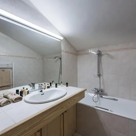 3 Au Coeur De 1850 Apartmán *